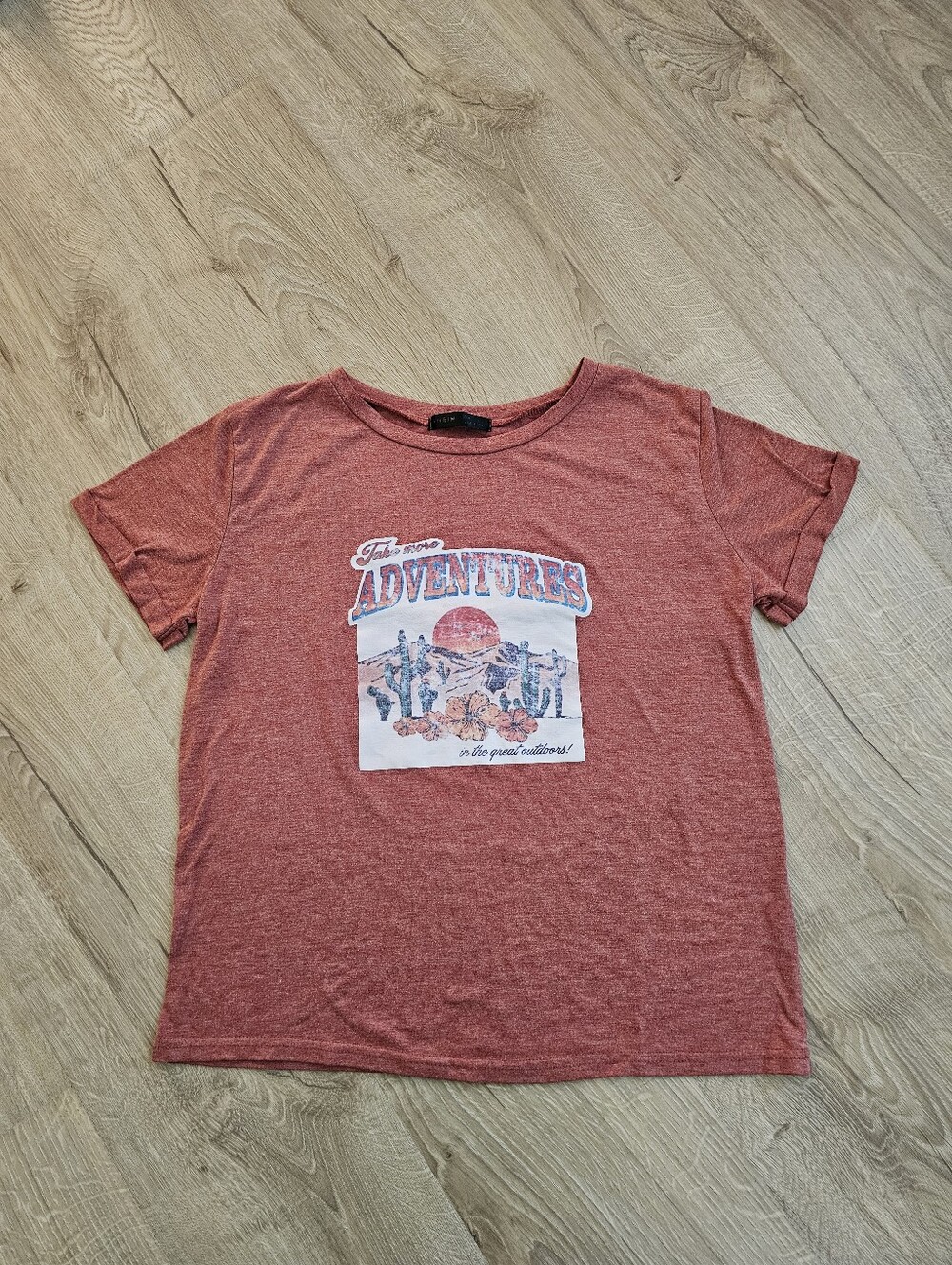 SHEIN Rust Red 'Adventures' Graphic Short Sleeve Tee Size S